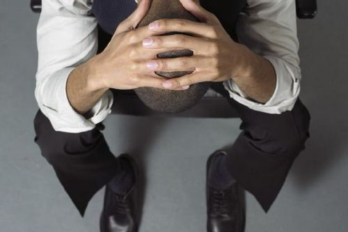 为什么前列腺会导致男人阴囊潮湿？